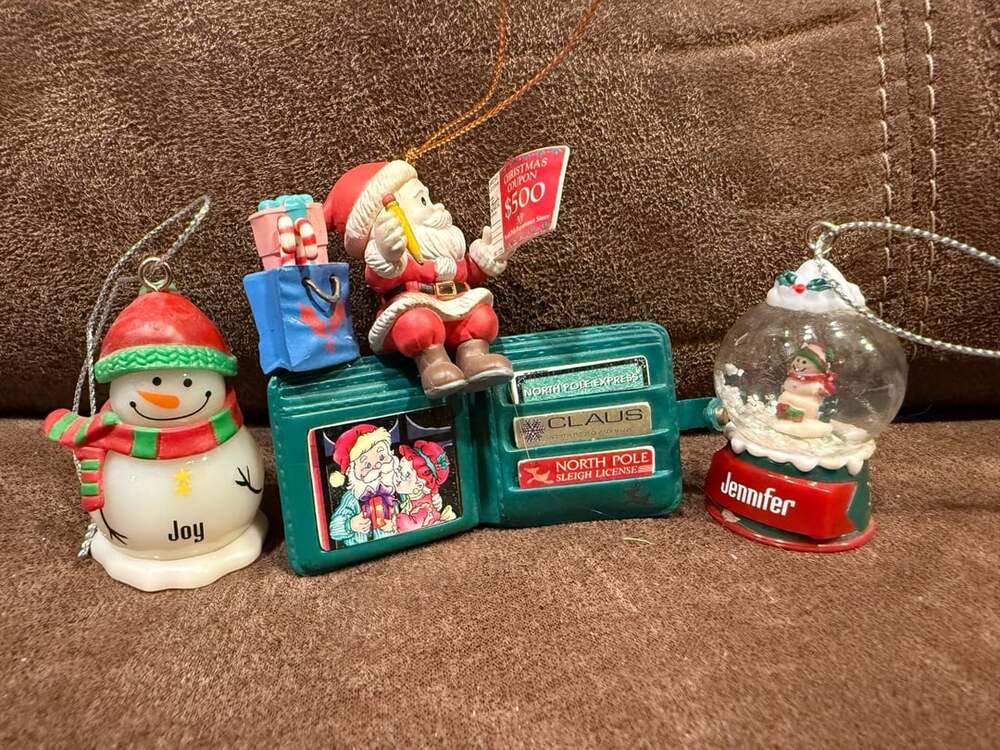 LTD Holiday Ornament Santa On North Pole Wallet Vintage 1995
